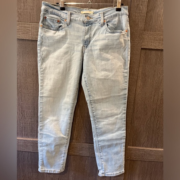 Women’s Levi Jeans Boyfriend/Crop - Picture 2 of 5